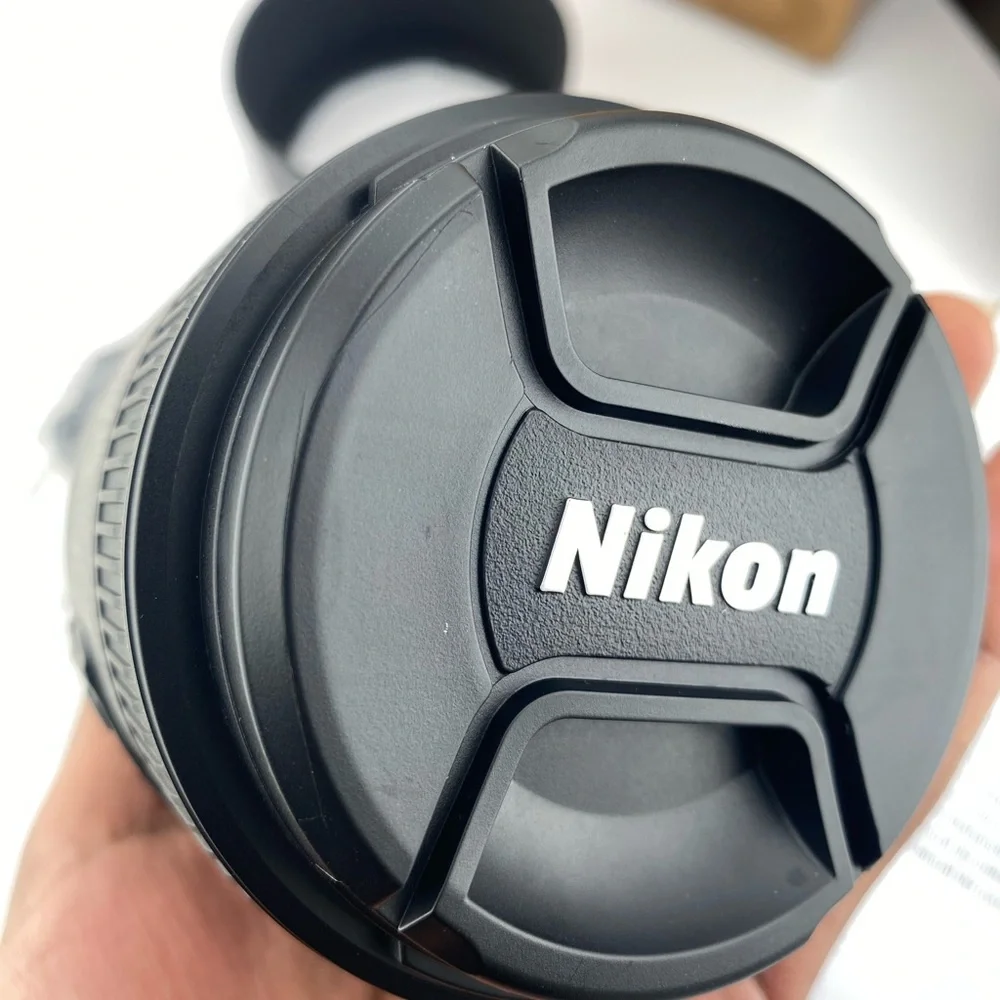 Nikon AF-S NIKKOR 85mm f/1.8G Prime Telephoto F-Mount Lens With Accessories
